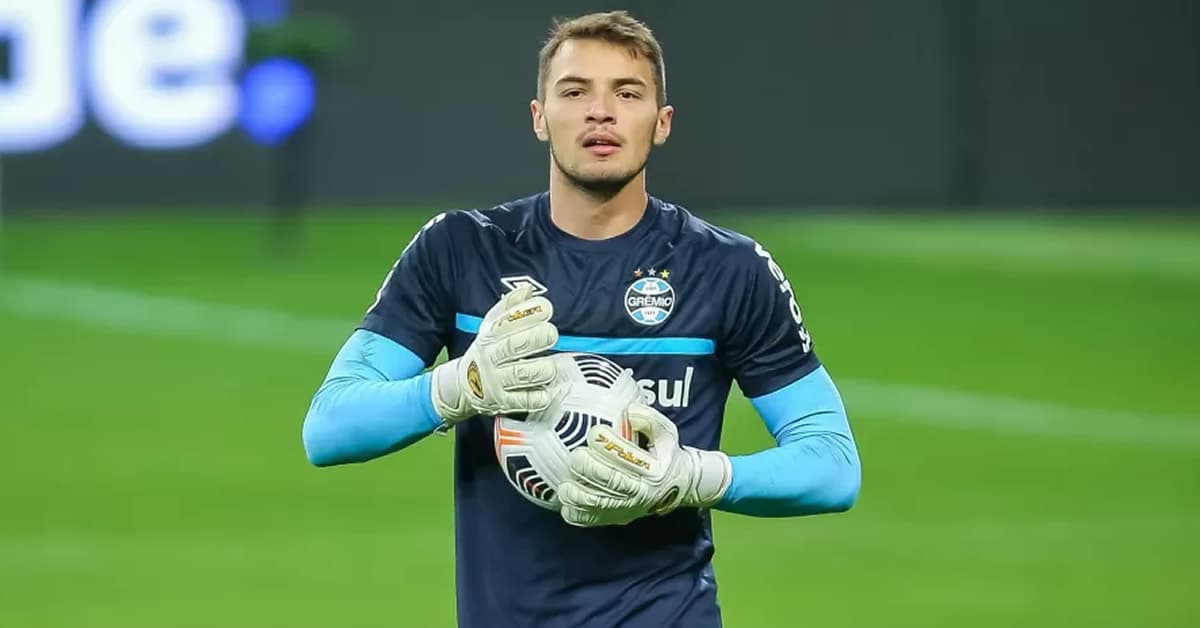 Palmeiras tem interesse no goleiro Gabriel Grando, do Grêmio