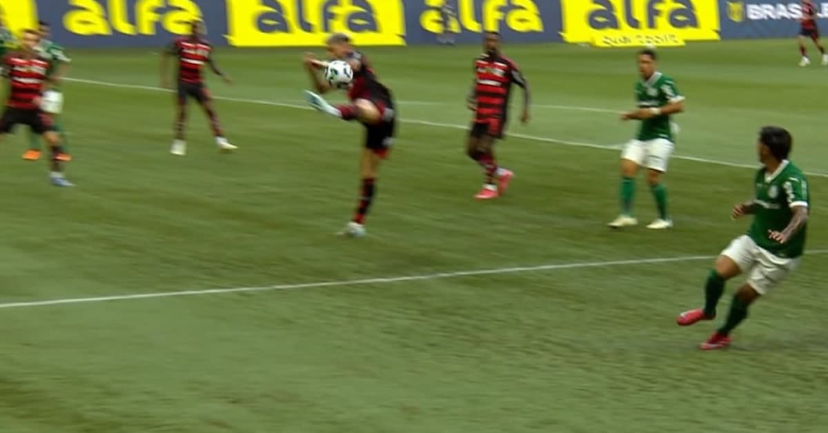Novo ângulo mostra que pênalti para o Palmeiras foi bem marcado; veja
