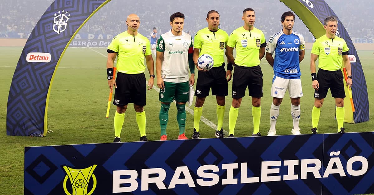 Qual era a pontuação do Palmeiras após 11 rodadas nos últimos Brasileiros?