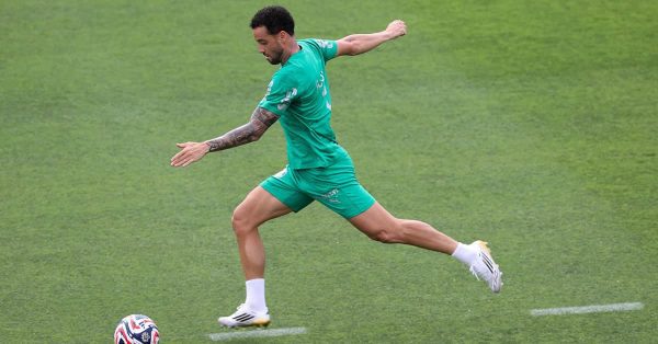 Felipe Anderson admite ansiedade para estreia no Mundial e projeta jogo duro contra o Porto