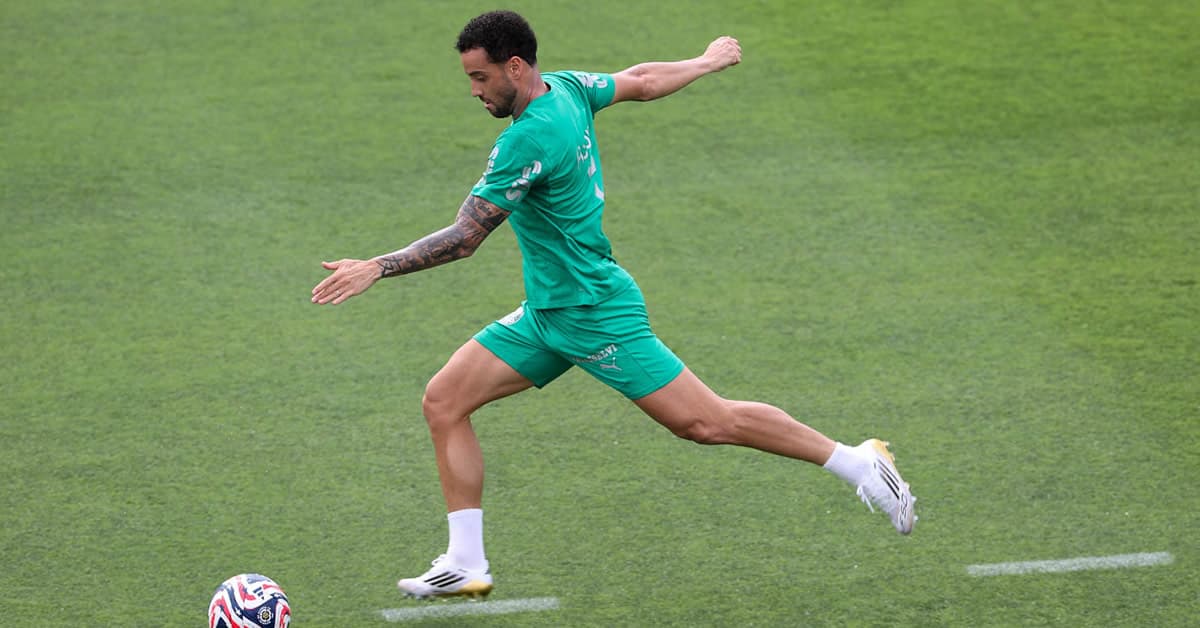 Felipe Anderson admite ansiedade para estreia no Mundial e projeta jogo duro contra o Porto