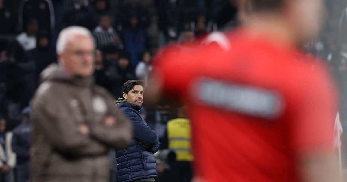 Abel elogia atuação do Palmeiras e lamenta novo assalto na Copa do Brasil: "Jogo decidido pelo VAR"