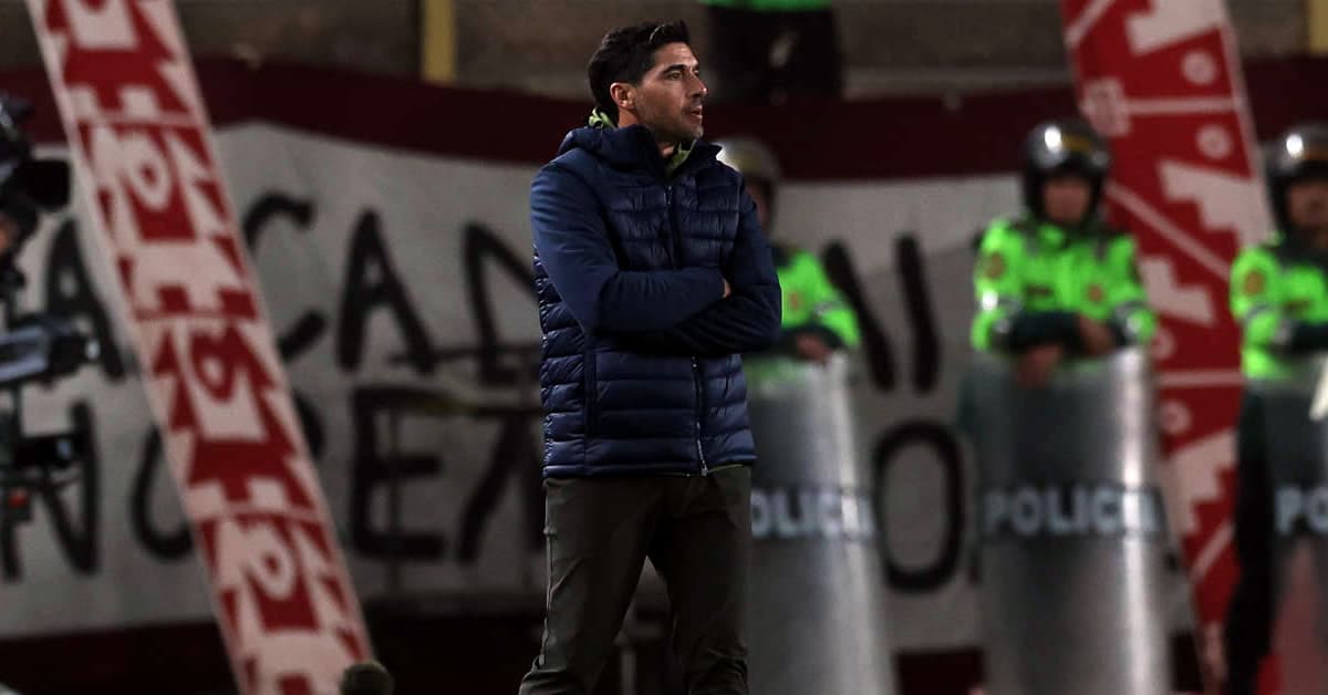 Abel Ferreira vê jogo perfeito do Palmeiras em Lima e elogia dupla Flaco-Roque