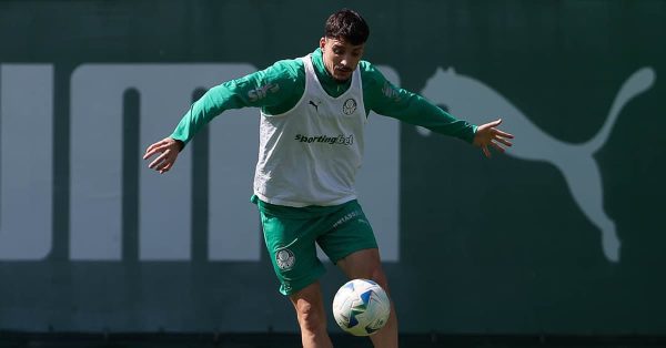 Piquerez projeta duelo contra ex-técnico e comemora nova marca no Palmeiras