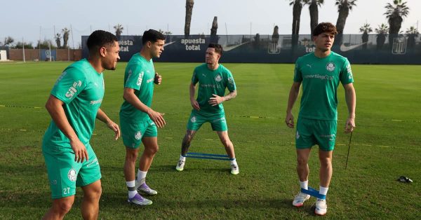 Palmeiras enfrenta o Universitario pelo jogo de ida das oitavas de final da Libertadores