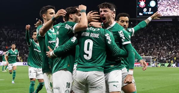 Qual era a pontuação do Palmeiras após 20 jogos nos últimos Brasileiros?