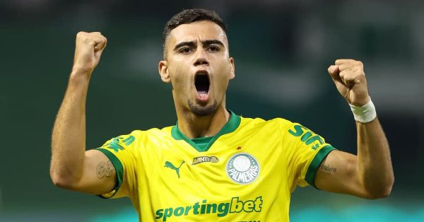 Andreas Pereira comenta primeiros gols com a camisa do Palmeiras