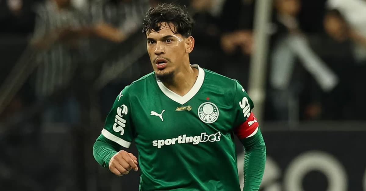 Gómez ganha placa em homenagem aos 350 jogos pelo Palmeiras