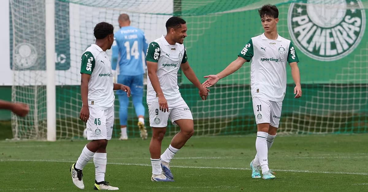 Jogo-treino caseiro do Palmeiras tem dois gols de Vitor Roque e Bruno Rodrigues em campo