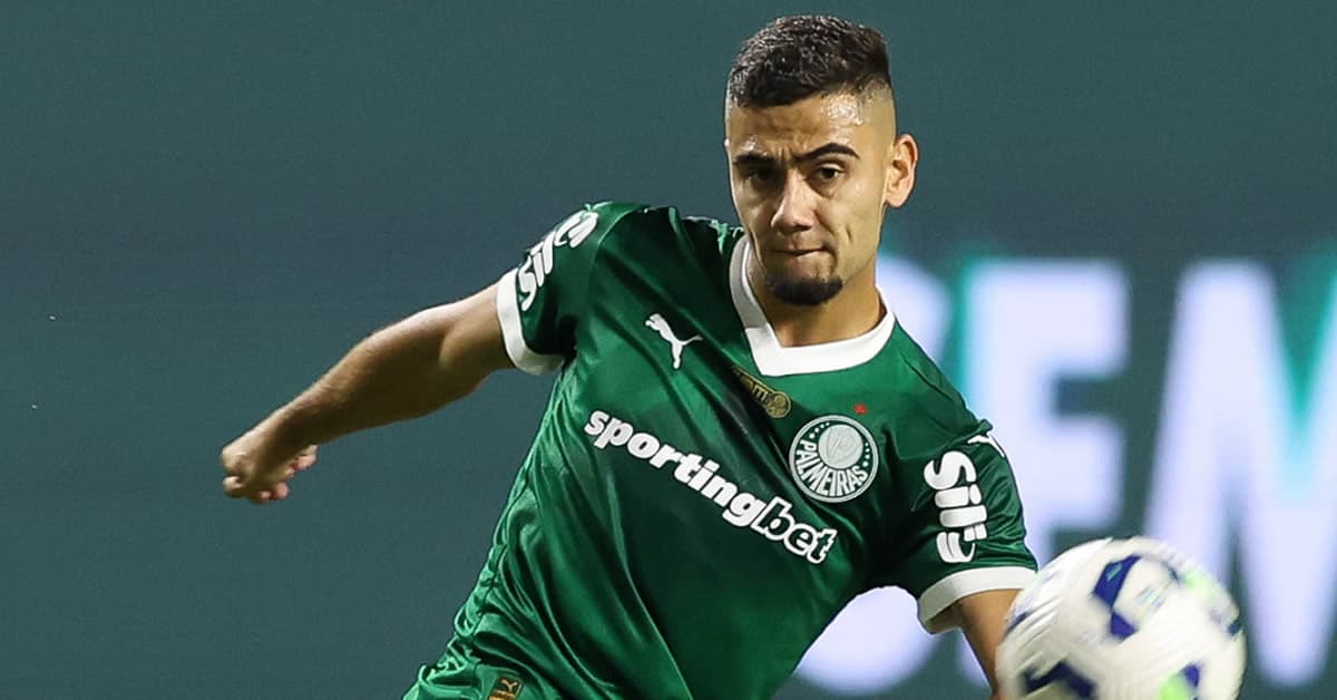 Andreas Pereira substitui Lucas Evangelista e Abel aprova: "É a posição que ele domina"