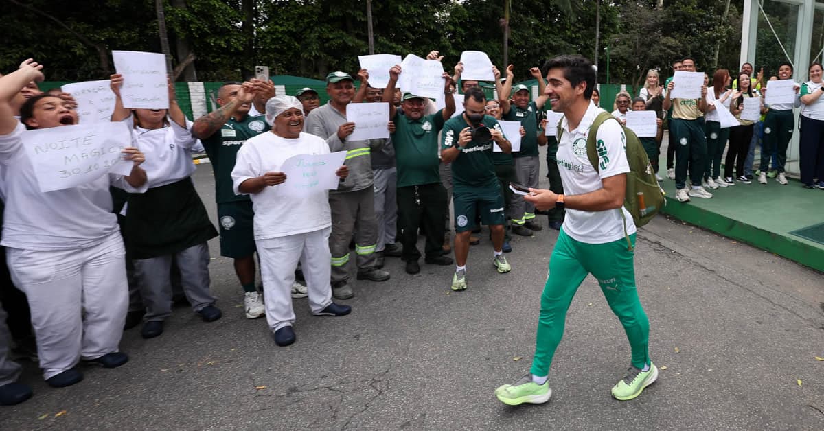 Vídeo: funcionários e torcida apoiam o Palmeiras antes de jogo decisivo