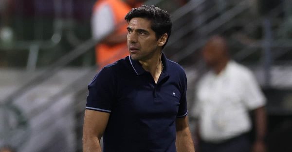 Abel cita cansaço do Palmeiras após empate e se queixa do árbitro: “Apitou até pensamentos”