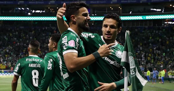 Qual era a pontuação do Palmeiras após 24 jogos nos últimos Brasileiros?