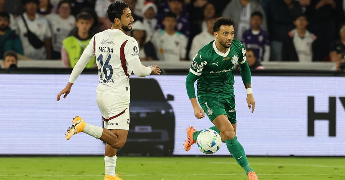 Notas de LDU 3 x 0 Palmeiras