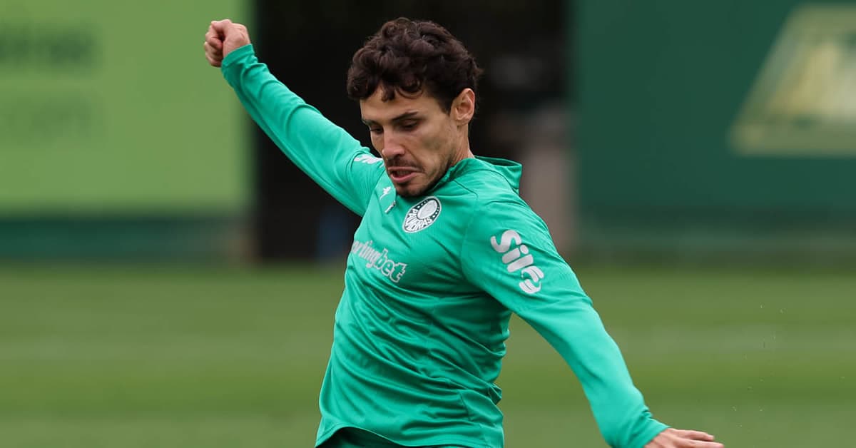 Raphael Veiga garante Palmeiras forte mesmo remendado: "Quem ficou vai dar conta do recado"