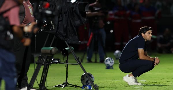 Abel diz que Mirassol foi muito superior e não explica atuação ruim do Palmeiras