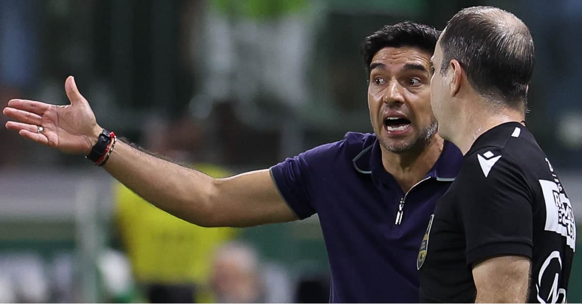 Abel joga a toalha no Brasileirão e foca na Libertadores: "Temos de canalizar nossa energia"