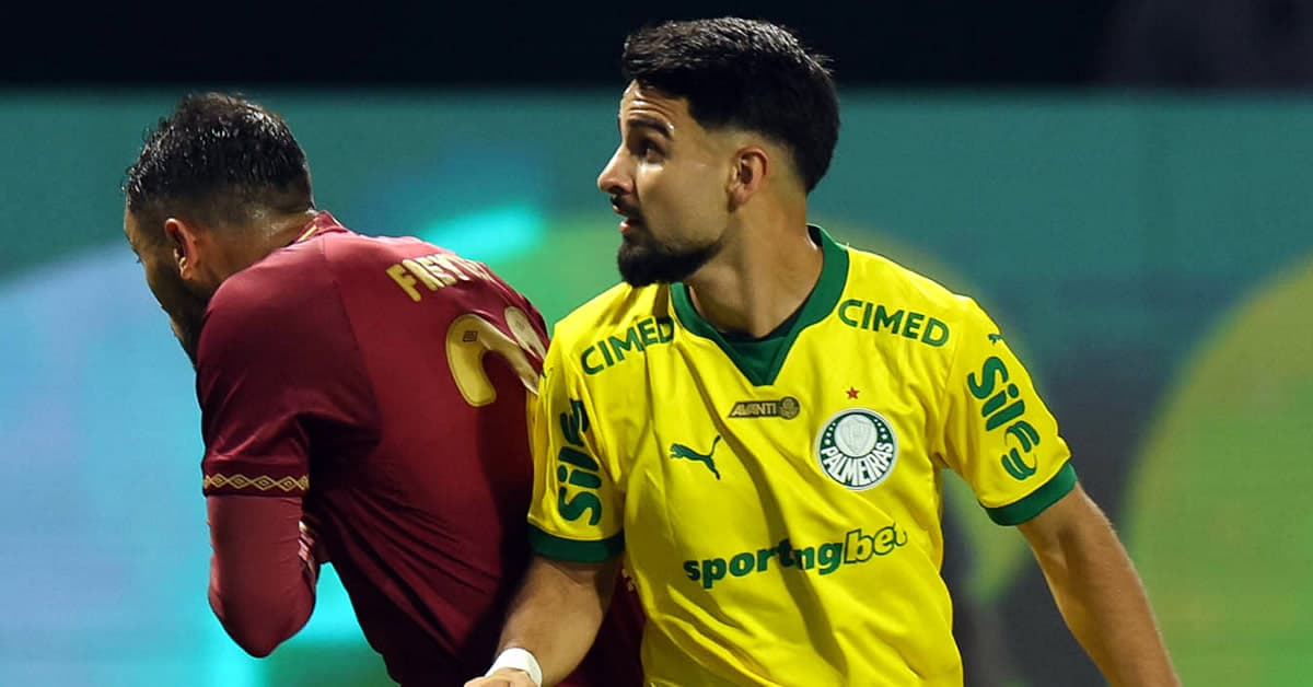 López completa 9 jogos sem marcar e Abel promete conversa com o atacante