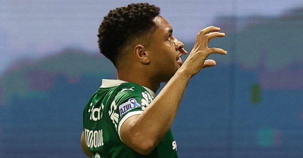 Vitor Roque é o jogador mais caro do mundo fora da Europa, aponta estudo; veja o valor