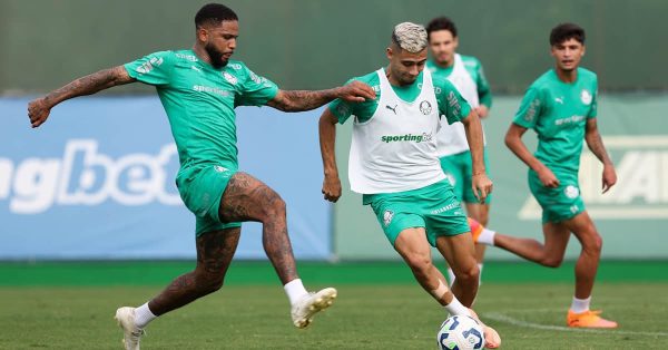 Palmeiras faz treino tático na véspera do jogo contra o Santos; veja provável escalação