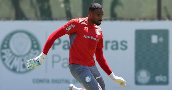 Carlos Miguel avalia primeiros meses de Palmeiras e elogia elenco: “Base muito sólida”