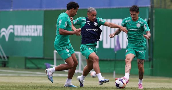 Palmeiras encerra preparação para enfrentar o Botafogo; Felipe Anderson sofre nova lesão