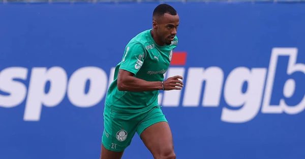 Marlon Freitas comenta rápida adaptação e projeta Palmeiras forte no domingo mesmo com mudanças