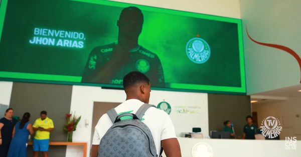Vídeo: Arias conhece a estrutura do Palmeiras