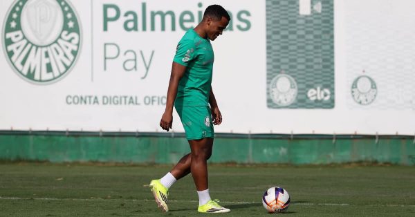Arias faz primeiro treino no Palmeiras; Felipe Anderson fica pronto para voltar