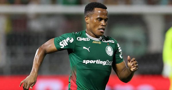 Abel não define posição para Arias: “Pode nos ajudar pela direita, pela esquerda ou por dentro”