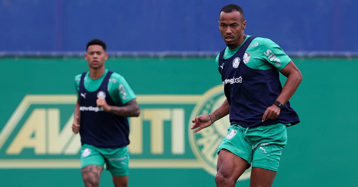 Palmeiras faz treino tático e técnico; veja possível escalação para enfrentar o Corinthians