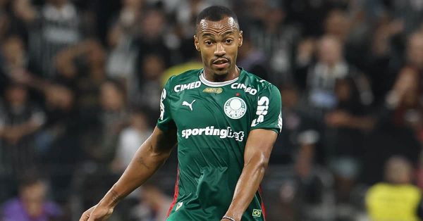 Marlon Freitas ganha elogios de Abel após vitória no clássico: “Fundamental esse tipo de jogador”