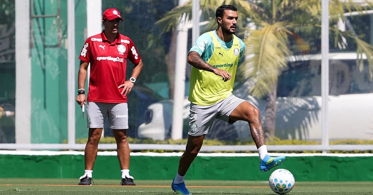 Abel volta e Palmeiras faz treino tático e técnico; Piquerez inicia tratamento