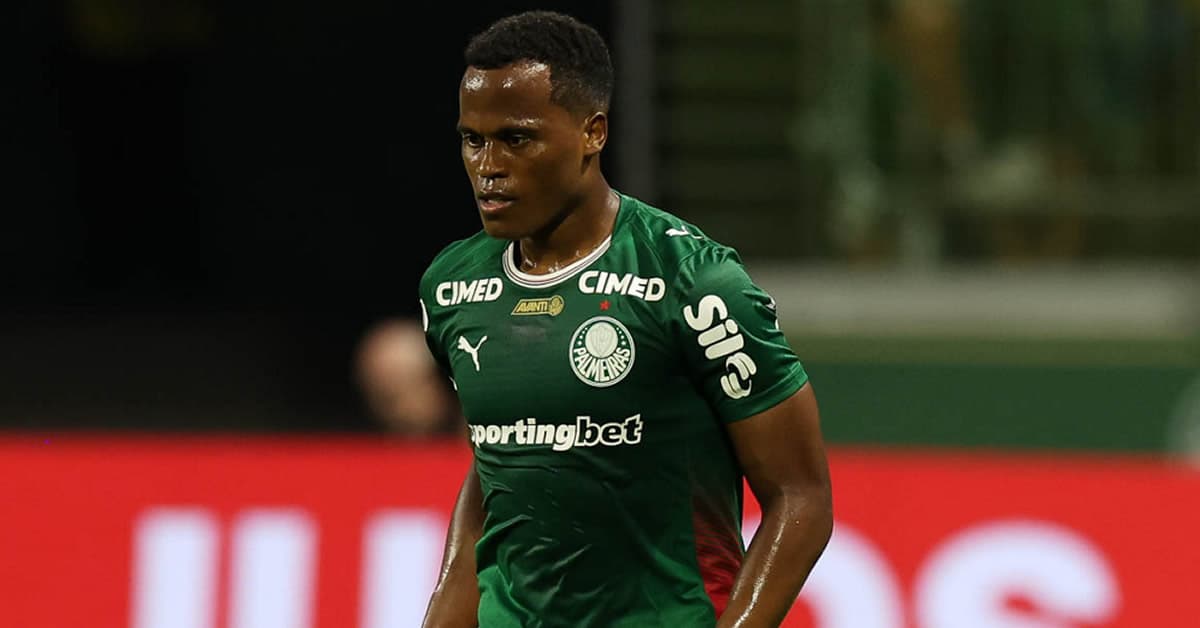 Abel pede paciência com Arias: "Esperam que chegue e resolva todos problemas"