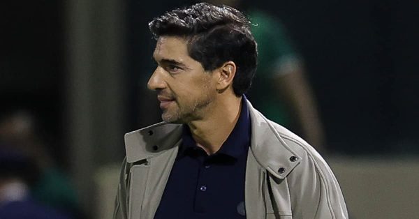 Abel cita pênalti inventado e vê classificação merecida do Palmeiras: “Fomos melhores”