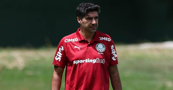 Palmeiras faz treino tático na véspera da estreia na Libertadores; veja provável escalação