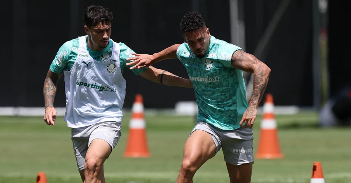 Palmeiras treina no CT do Vitória e viaja para estrear na Libertadores