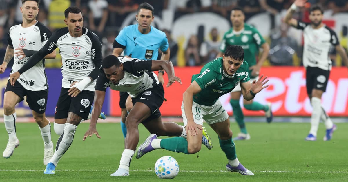 Palmeiras não aproveita 2 jogadores a mais e só empata com o Corinthians em Itaquera
