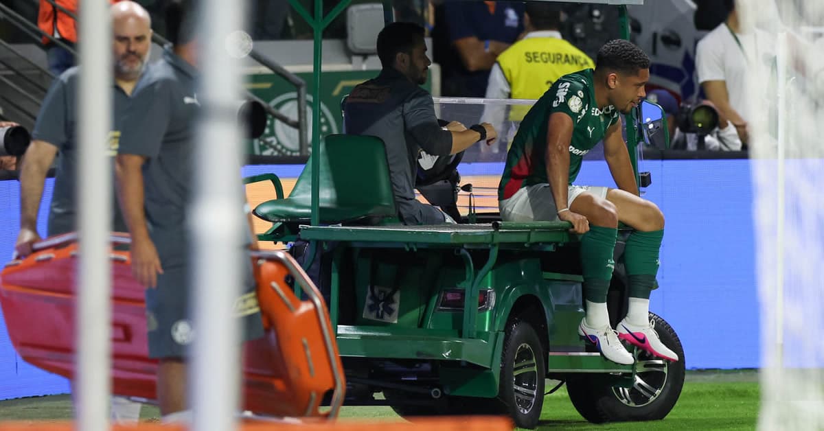 Vitor Roque tem nova lesão no tornozelo confirmada e passará por cirurgia