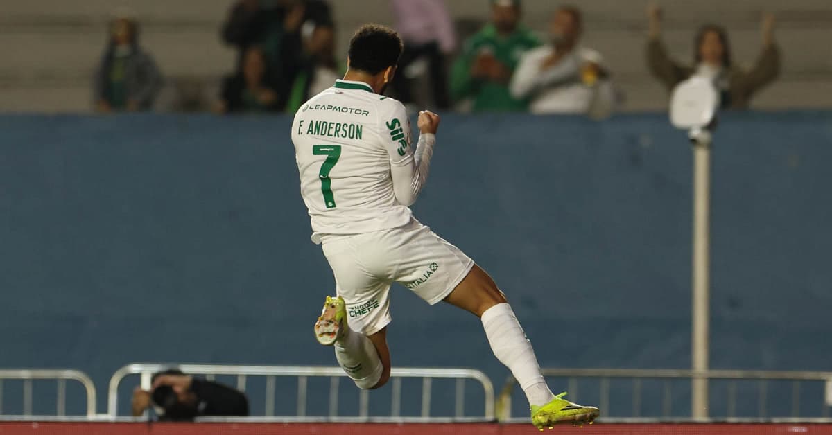 Felipe Anderson destaca ambiente em Londrina e comenta cobranças ao time e a ele