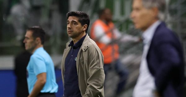 Abel assume responsabilidade por derrota mas diz que alguns jogadores estão sem foco