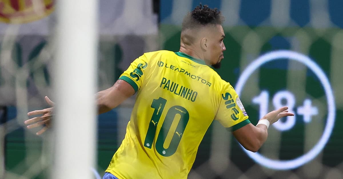 Com um a menos, Palmeiras vence a Chapecoense em jogo com arbitragem caótica