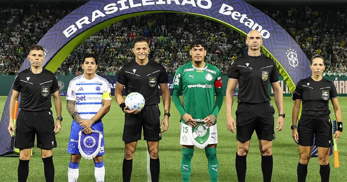 Qual era a pontuação do Palmeiras após 16 jogos nos últimos Brasileiros?
