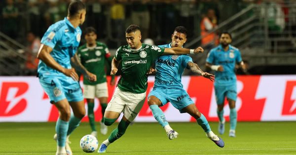 Palmeiras volta a jogar mal e só empata com o Santos em casa