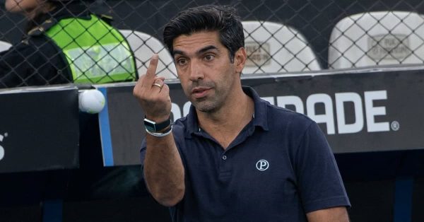 Abel revela para quem mostrou o dedo do meio e explica o motivo