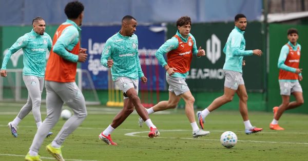 Palmeiras faz treino tático antes de enfrentar o Flamengo; veja provável escalação