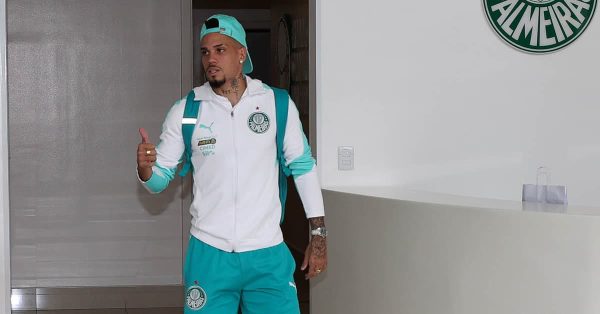 Com Paulinho, Palmeiras viaja para enfrentar o Sporting Cristal