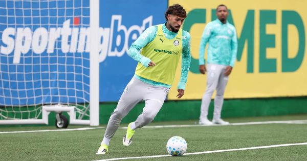 Ainda sem Abel, Palmeiras treina em dois períodos na Academia