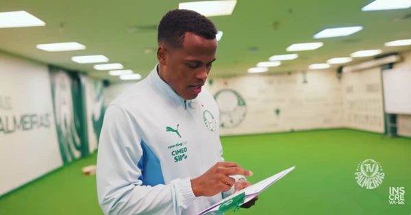 Vídeo: convocados para a Copa recebem surpresa do Palmeiras
