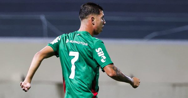 Felipe Teresa marca golaço de falta em vitória do Palmeiras Sub-20; assista